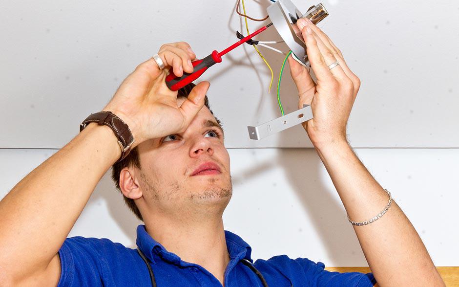 besoin d'un électricien Gouvernes