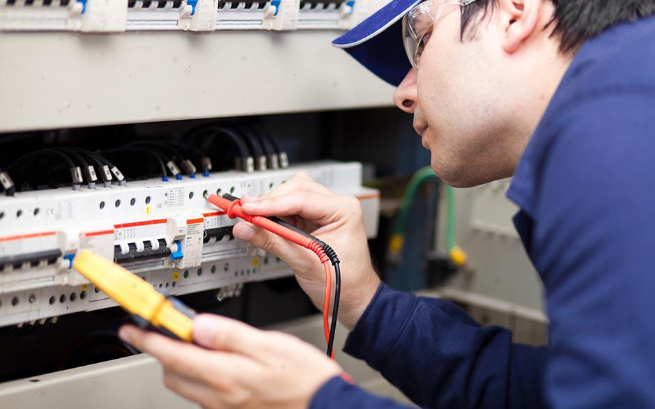 besoin d'un électricien Gouvernes